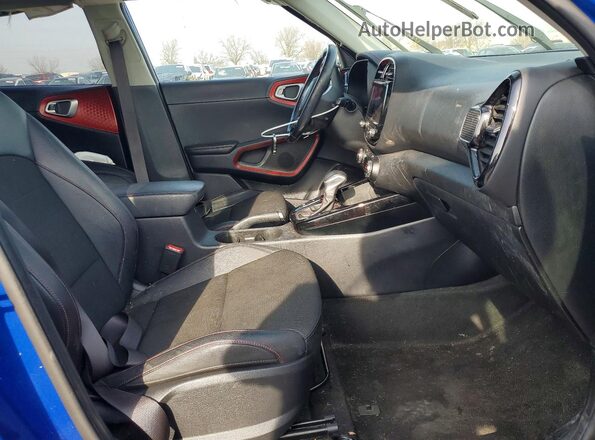 KNDJ53AF7M7747439 2021 KIA SOUL Синий Вид салона спереди