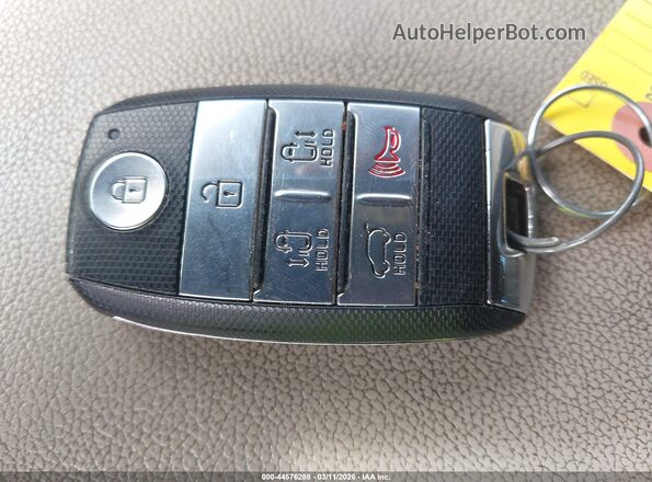 KNDMB5C13J6367938 2018 KIA SEDONA Dark Blue Առջևի վահանակի տեսք