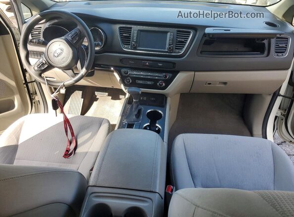 KNDMB5C14M6675186 2021 KIA SEDONA White Vista del salpicadero