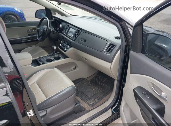 KNDMB5C17H6319952 2017 KIA SEDONA Black წინა სალონის ხედი