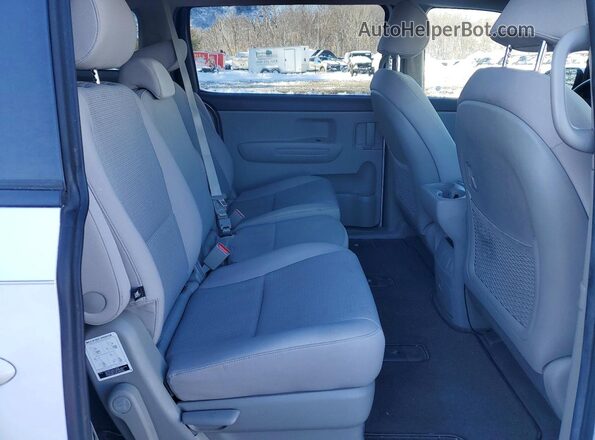KNDMB5C18J6383164 2018 KIA SEDONA White უკანა სალონის ხედი