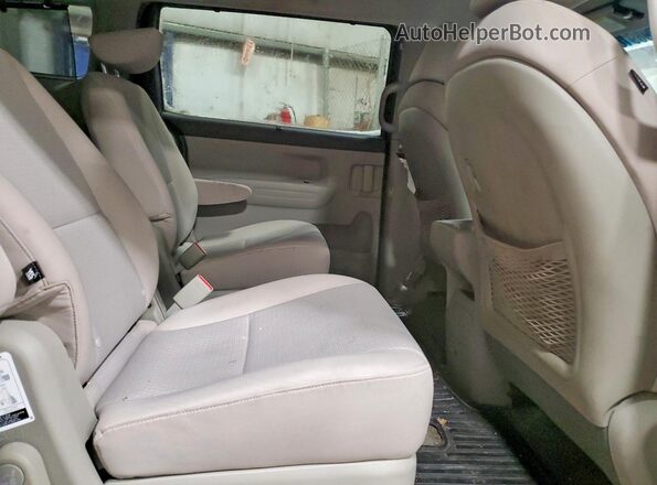 KNDMB5C19G6210701 2016 KIA SEDONA Бордовый Вид задней части салона