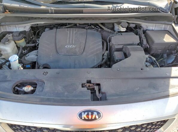 KNDMB5C1XG6179796 2016 KIA SEDONA Silver Widok komory silnika
