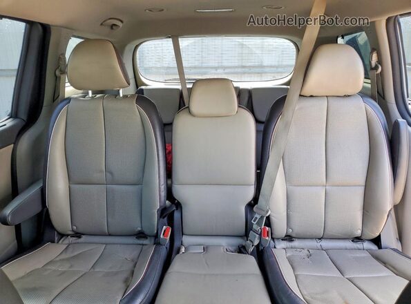 KNDMB5C1XH6267717 2017 KIA SEDONA Серебряный Вид задних сидений