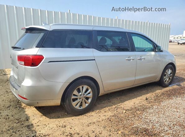 KNDMB5C1XH6267717 2017 KIA SEDONA Серебряный Задняя правая четверть