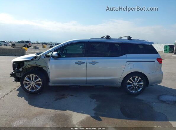 KNDME5C12H6273048 2017 KIA SEDONA Silver 