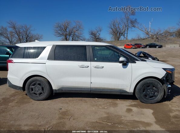 KNDNB5K37S6518613 2025 KIA CARNIVAL MPV White Widok wnętrza 360 stopni