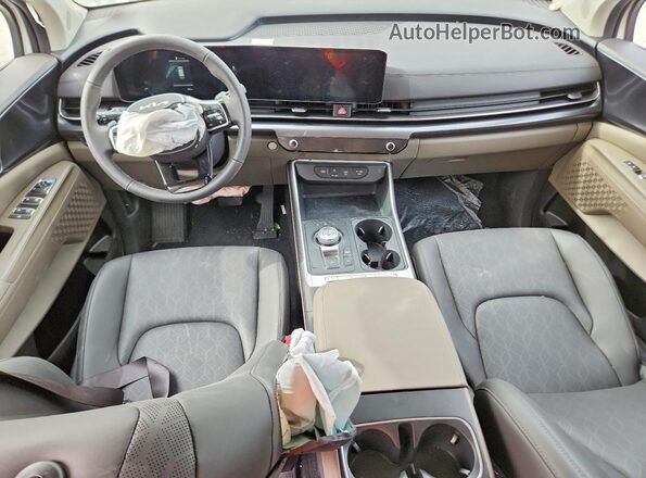 KNDNB5KA1S6082260 2025 KIA CARNIVAL White Вид панелі приладів