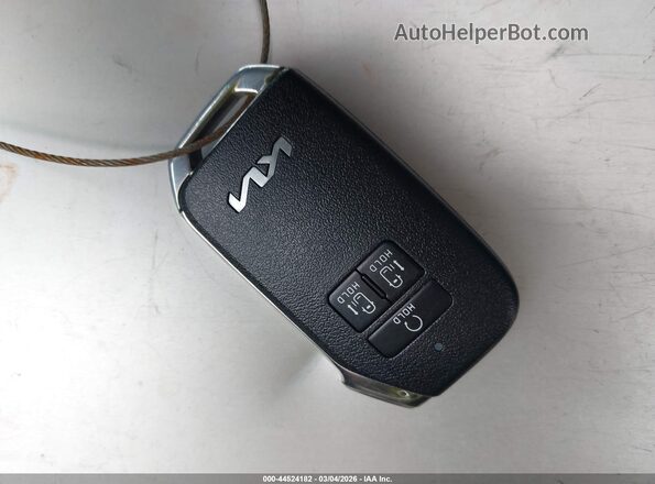KNDNE5H30P6273515 2023 KIA CARNIVAL MPV Красный Вид панели приборов