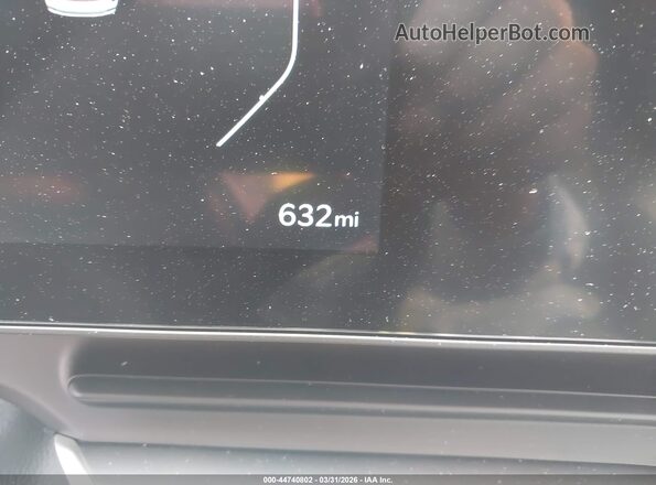 KNDNE5K37T6566718 2026 KIA CARNIVAL MPV White Widok wnętrza 360 stopni