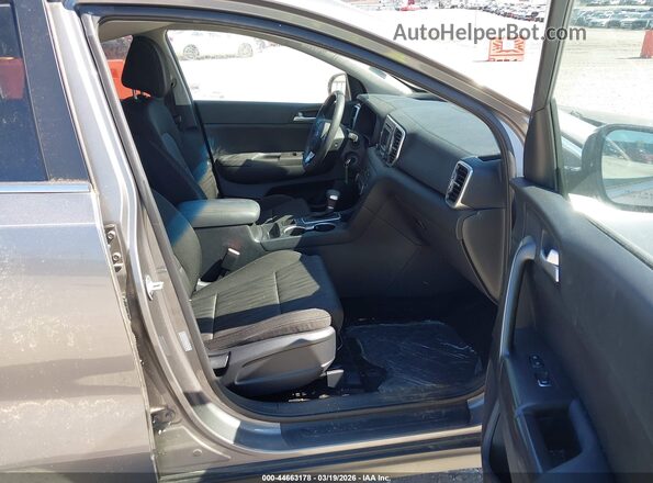 KNDPM3AC7H7238220 2017 KIA SPORTAGE Silver Вид салону спереду
