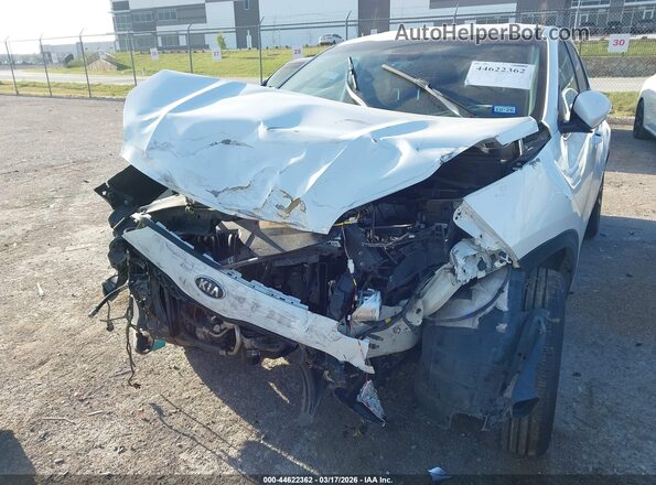 KNDPMCAC0M7943516 2021 KIA SPORTAGE White 