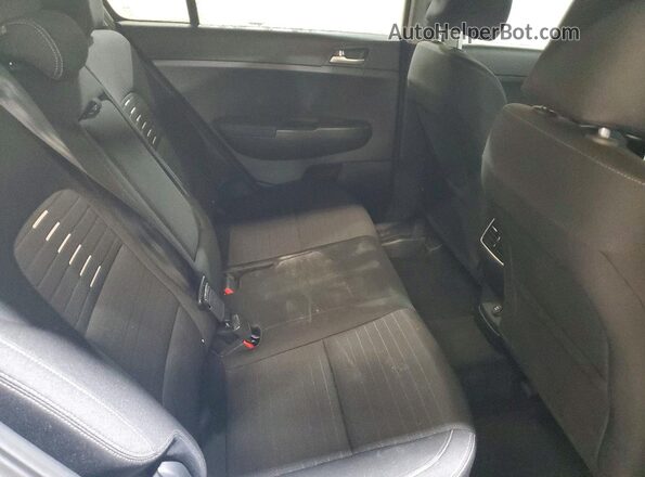 KNDPMCAC1M7862444 2021 KIA SPORTAGE Белый Вид задней части салона