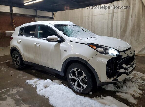 KNDPMCAC1M7862444 2021 KIA SPORTAGE Белый Передняя правая четверть