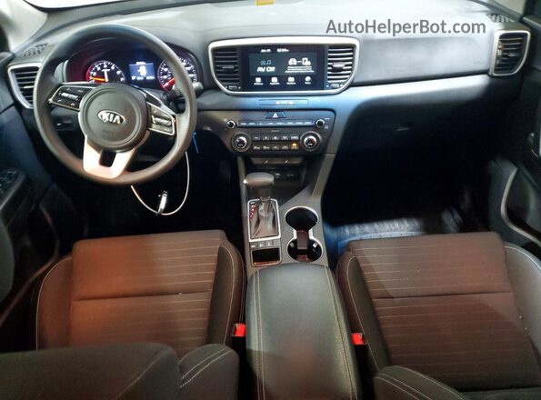 KNDPMCAC1M7862444 2021 KIA SPORTAGE Белый Вид панели приборов