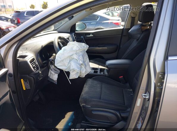 KNDPMCAC2M7943131 2021 KIA SPORTAGE Silver Vista interior delantera