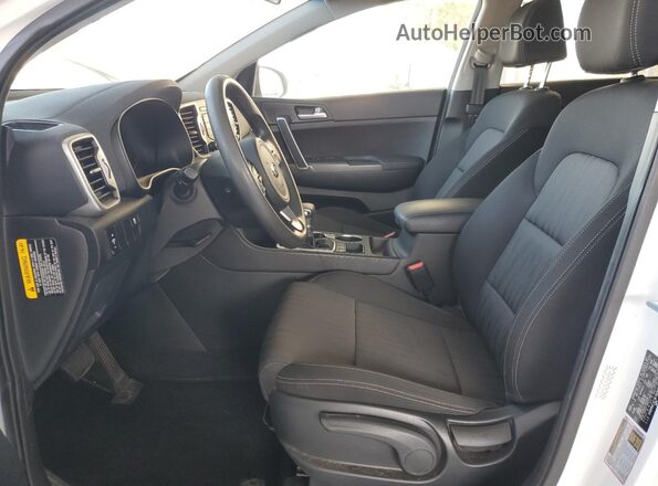 KNDPMCAC3K7609350 2019 KIA SPORTAGE White Սալոնի դիմացի տեսք