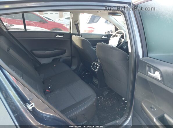 KNDPMCAC4J7393619 2018 KIA SPORTAGE Blue VIN კოდის სტიკერის ხედი