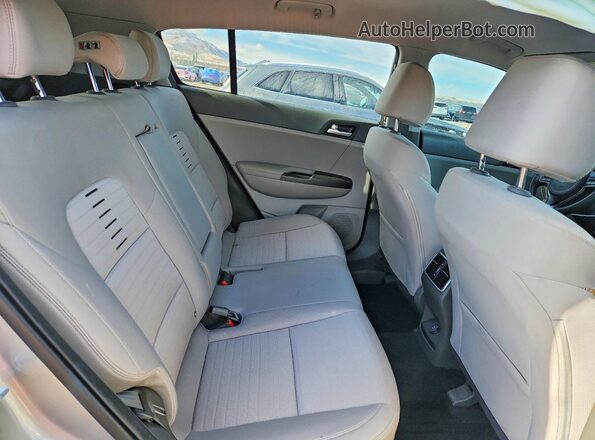 KNDPMCAC6K7566929 2019 KIA SPORTAGE Silver 