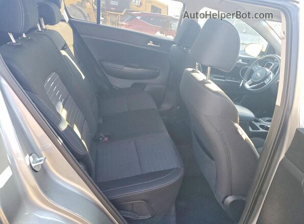 KNDPMCAC6N7026128 2022 KIA SPORTAGE Silver Вид задньої частини салону