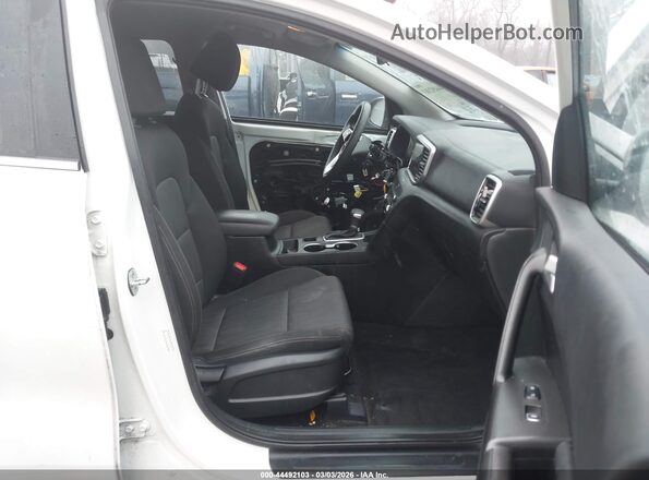 KNDPMCAC8M7933610 2021 KIA SPORTAGE Белый 