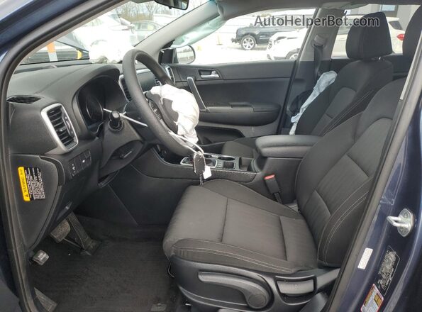 KNDPMCAC8N7014904 2022 KIA SPORTAGE Синий Вид салона спереди