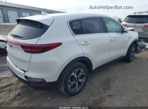 KNDPMCAC9M7944065 2021 KIA SPORTAGE White Rear right