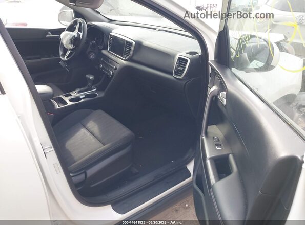 KNDPMCAC9M7944065 2021 KIA SPORTAGE White Front interior view