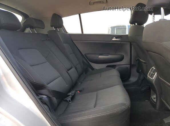 KNDPMCACXM7914802 2021 KIA SPORTAGE Silver Вид задньої частини салону