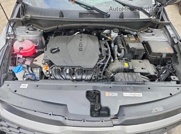 KNDPUCDF8T7454897 2026 KIA SPORTAGE Gray Widok komory silnika