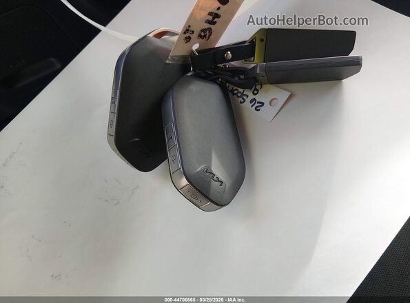 KNDPUDDG2T7348086 2026 KIA SPORTAGE HYBRID Gray Vista del salpicadero