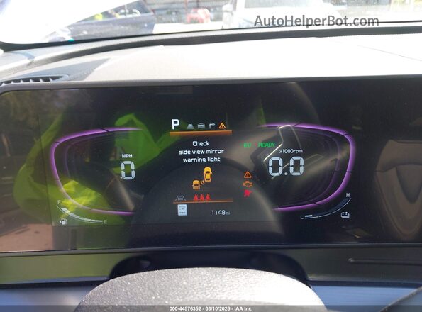 KNDPVCDGXS7253961 2025 KIA SPORTAGE HYBRID White Vista de los asientos traseros