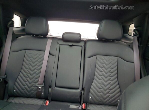 KNDPVDDG8T7279630 2026 KIA SPORTAGE White Widok tylnych siedzeń