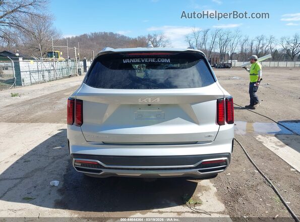 KNDRHDLG9P5223070 2023 KIA SORENTO HYBRID Серебряный 
