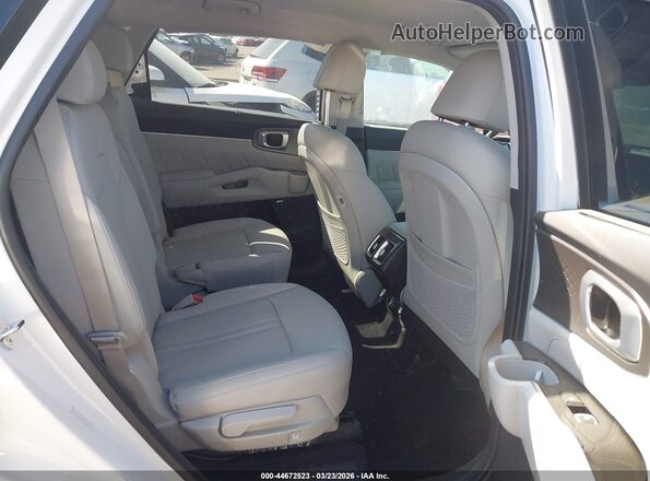 KNDRKDLG4P5217405 2023 KIA SORENTO HYBRID White Vista de la etiqueta del VIN