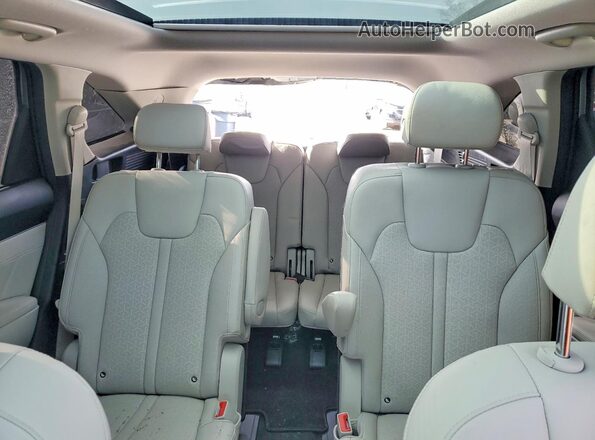 KNDRKDLG8P5209324 2023 KIA SORENTO Silver უკანა სავარძლების ხედი
