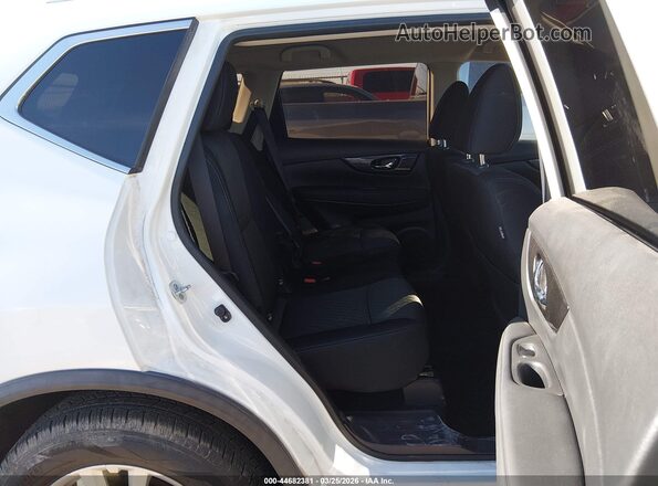 KNMAT2MT5HP550597 2017 NISSAN ROGUE White VIN კოდის სტიკერის ხედი