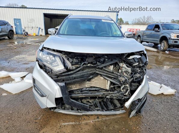 KNMAT2MT6JP564661 2018 NISSAN ROGUE Silver Widok z przodu