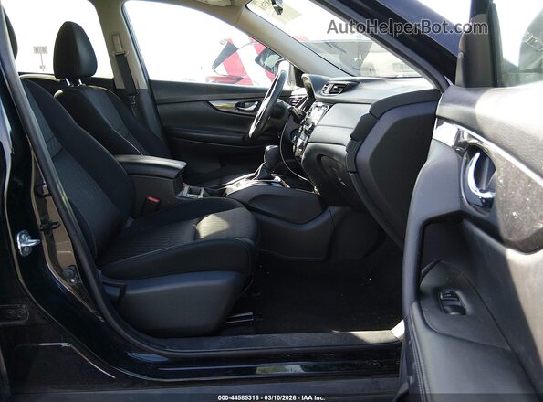 KNMAT2MT7HP604143 2017 NISSAN ROGUE Black 