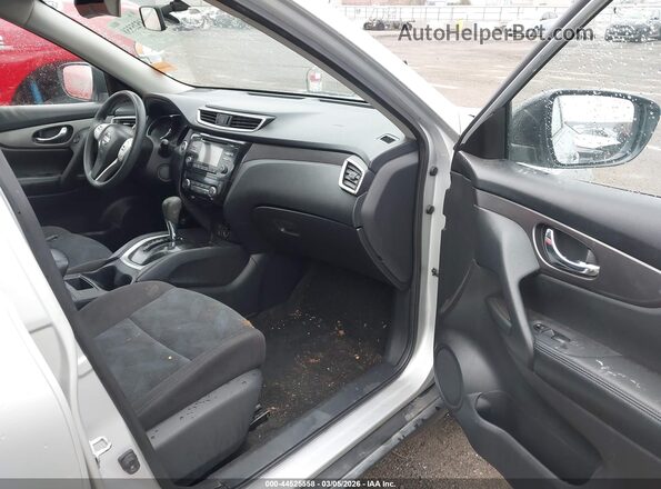 KNMAT2MT8GP631916 2016 NISSAN ROGUE Silver 
