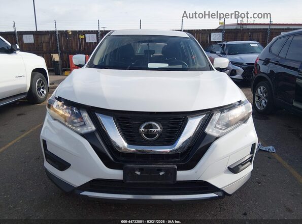 KNMAT2MV2JP587999 2018 NISSAN ROGUE White Rear interior view