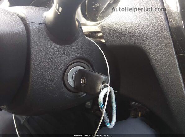 KNMAT2MV2JP587999 2018 NISSAN ROGUE White Dashboard view