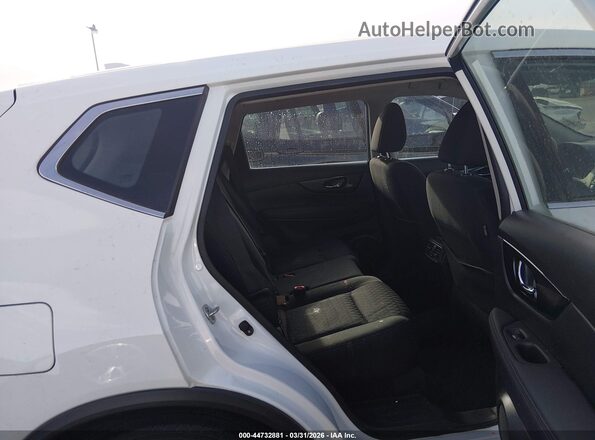 KNMAT2MV2JP587999 2018 NISSAN ROGUE White VIN sticker view