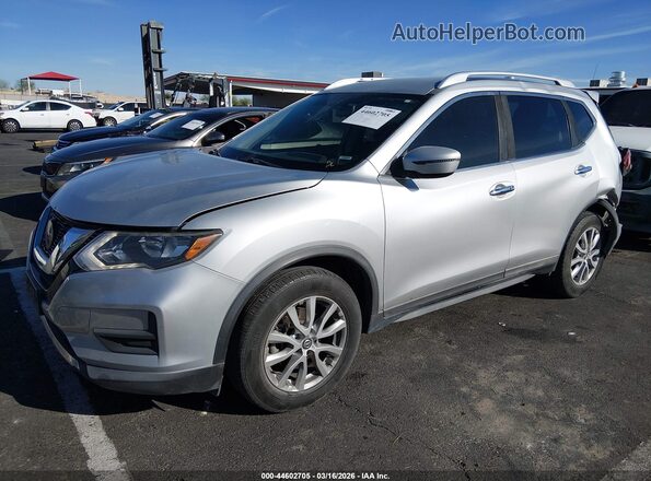 KNMAT2MV3JP573707 2018 NISSAN ROGUE Silver წინა მარცხენა ხედი სამი მეოთხედიდან