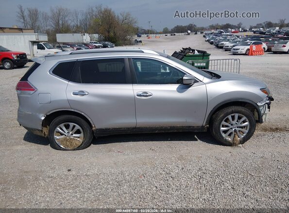 KNMAT2MV4GP700182 2016 NISSAN ROGUE Silver Вид задньої частини салону