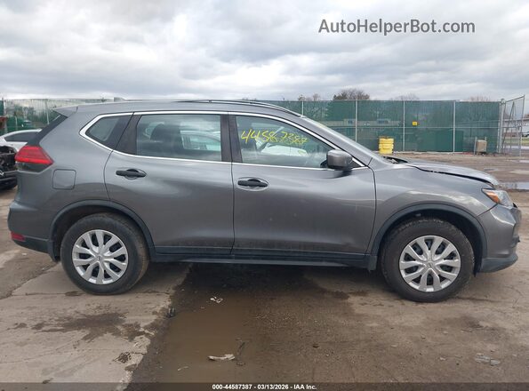 KNMAT2MV9HP558137 2017 NISSAN ROGUE Gray Rear interior view