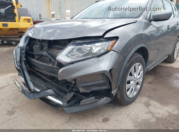 KNMAT2MV9HP558137 2017 NISSAN ROGUE Gray Front view