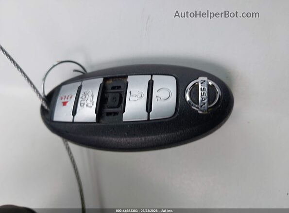 KNMAT2MV9HP562012 2017 NISSAN ROGUE White 