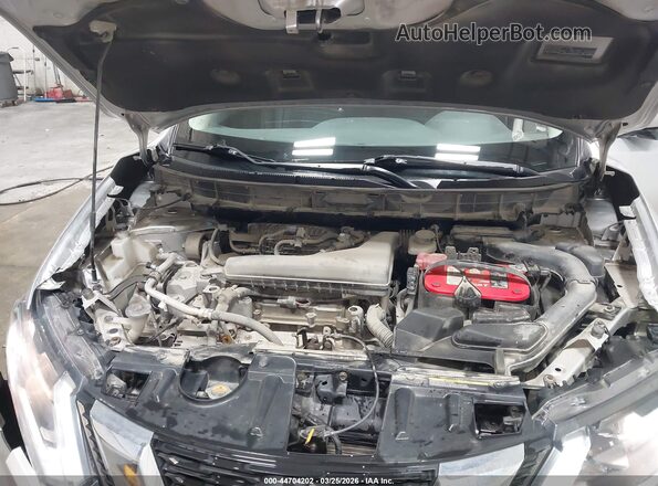 KNMAT2MV9JP543255 2018 NISSAN ROGUE Silver 
