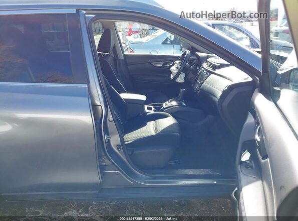 KNMAT2MVXJP543099 2018 NISSAN ROGUE Silver 